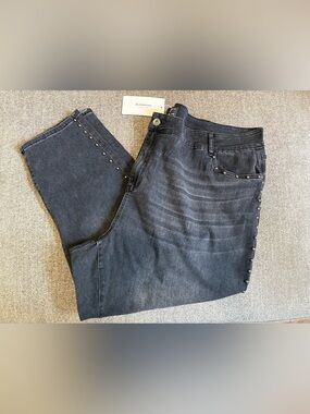 NWT BloomChic Black Washed Studded Women’s Jeans